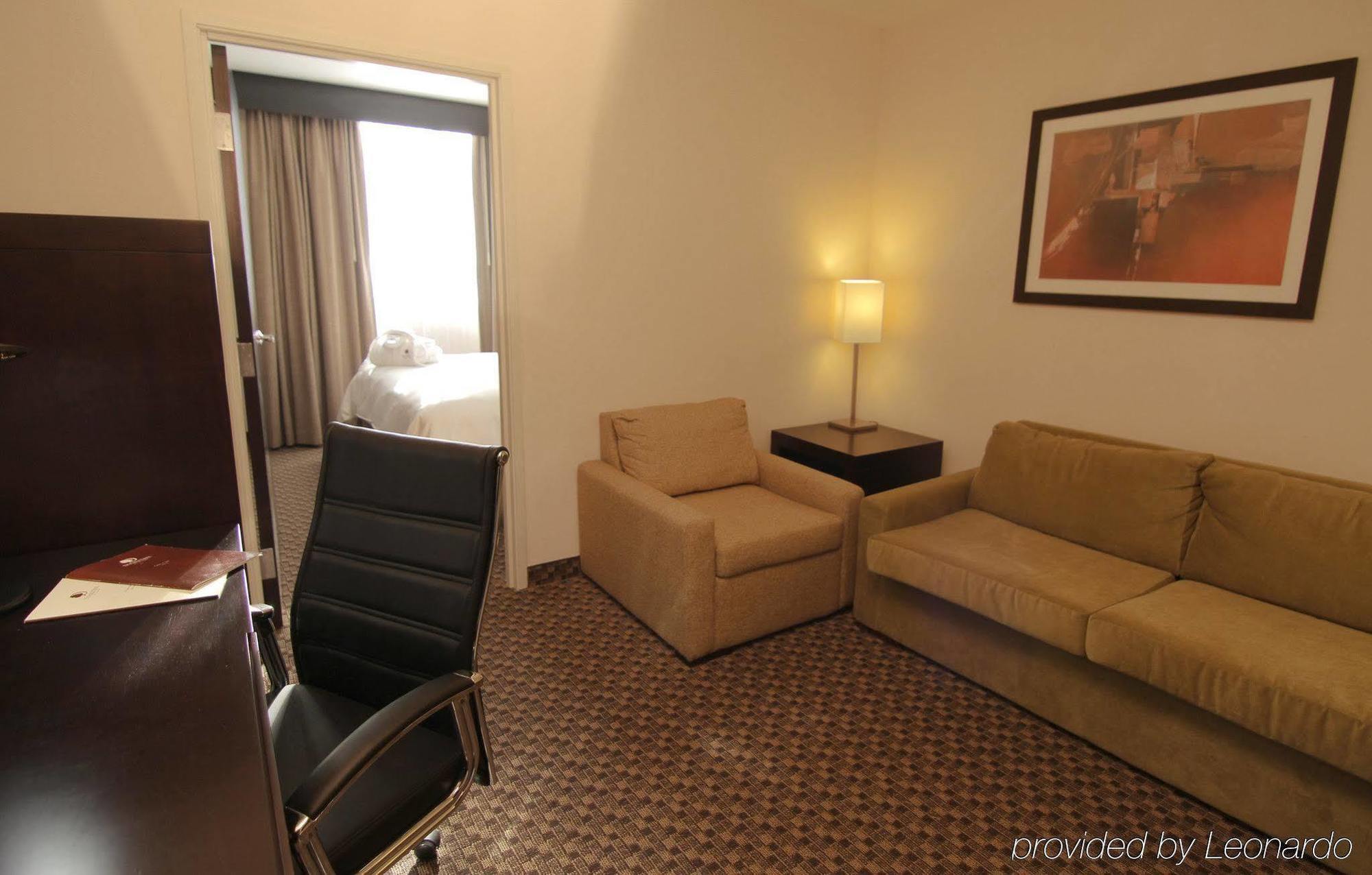 Doubletree By Hilton Queretaro